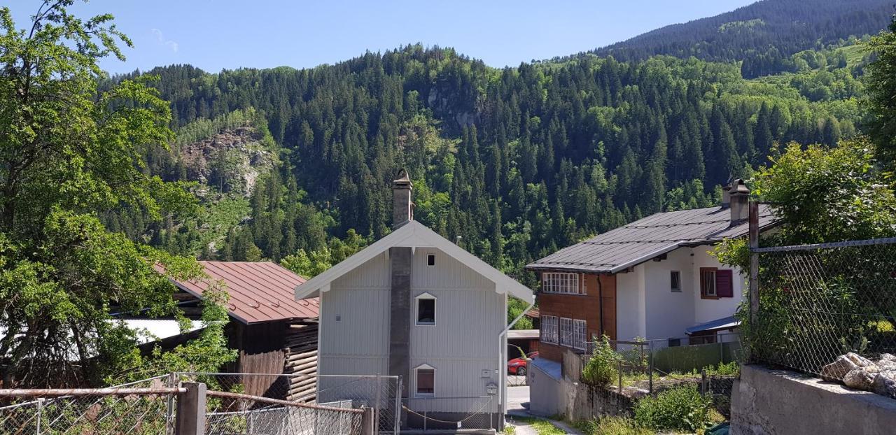 Casa Cuschina - Mit Sauna In Der Schoenen Surselva Dardin Екстериор снимка